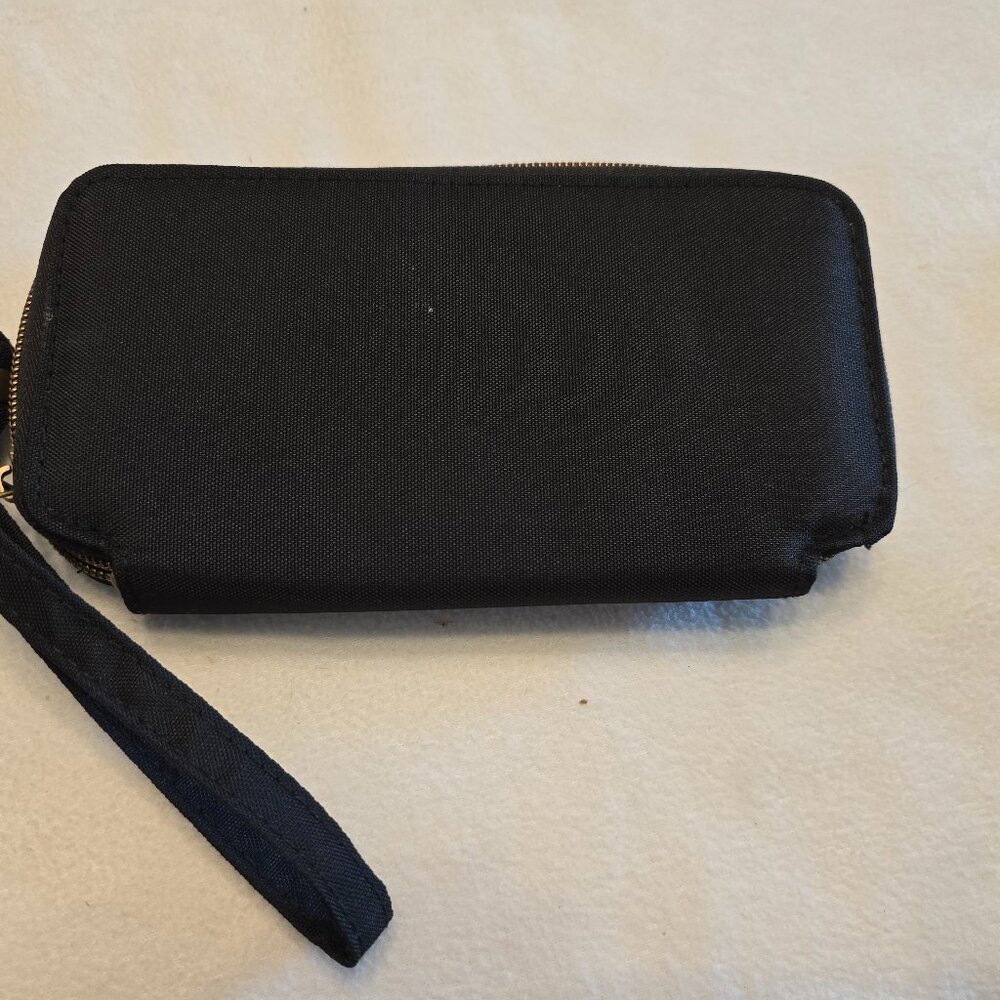 Travelon Wallet - Picture 2 of 6